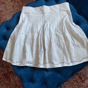 Toi et moi white skirt so adorable